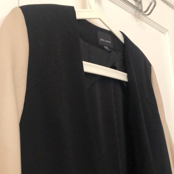 Judith et Charles Black and Tan Leather Sleeve Cropped Blazer - Picture 4 of 7